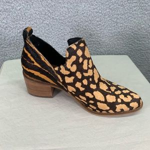 1.STATE Women's Sz 6 US Heeled Ankle Boots Leopard Print Booties Shoes Cow Hair